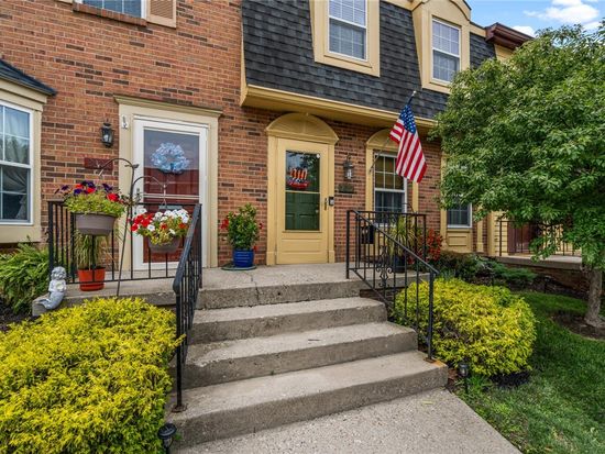 2602 S Kings Arms Cir, Dayton, OH 45440