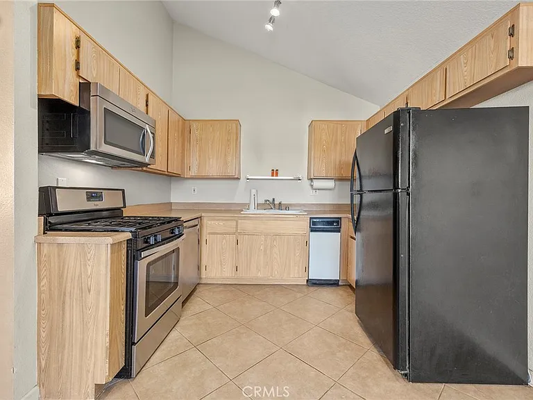409 Utica Ave #D36 — Photo 10