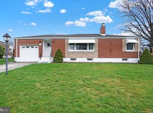 2747 Clearbrook Blvd, York, PA 17406