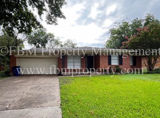 1408 Nichols St, Ennis, TX 75119