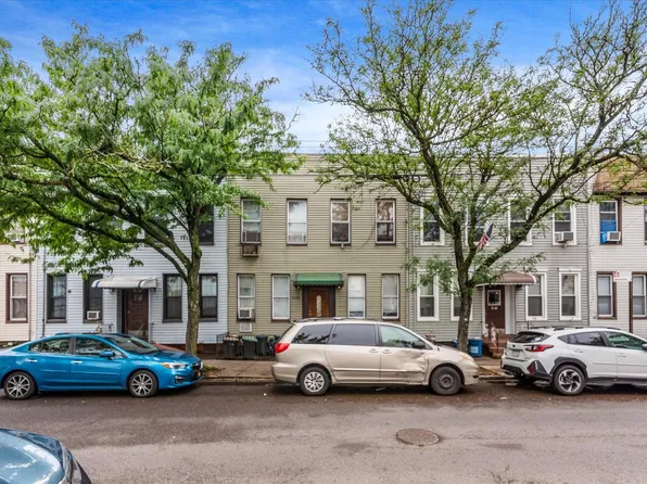 7158 69th Place, Glendale, NY 11385