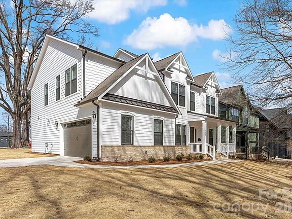 2nd image of 1607 Chippendale Rd