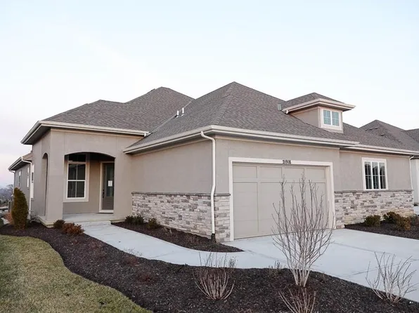 21918 W 82nd Ter, Lenexa, KS 66220
