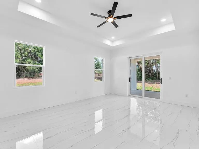 11921 Fort King Hwy — Photo 14