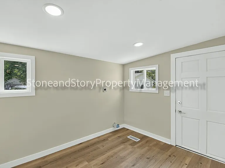414 NE Grattan St — Photo 18
