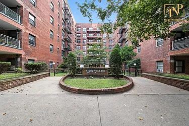 1200 East 53rd Street, #5B