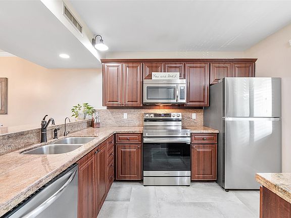 2nd image of 6181 Balboa Circle #403