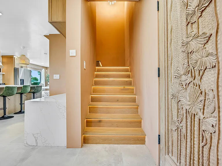 1080 River Dr — Photo 8