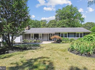 8 Saint Andrews Rd, Severna Park, MD 21146