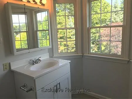 18 Westwood St — Photo 10