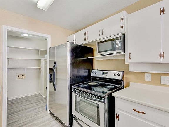 3rd image of 7316 Gillis Johnson St