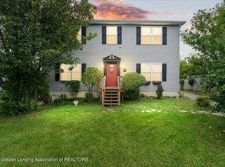 1652 Coolidge Rd, East Lansing, MI 48823