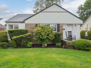 87 Countisbury Ave, Valley Stream, NY 11580