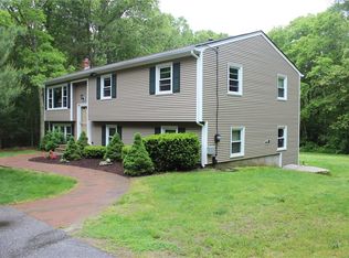 80 Leuba Rd, Coventry, RI 02816
