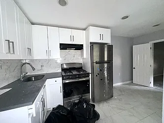 174 Hopkins Avenue, #6D