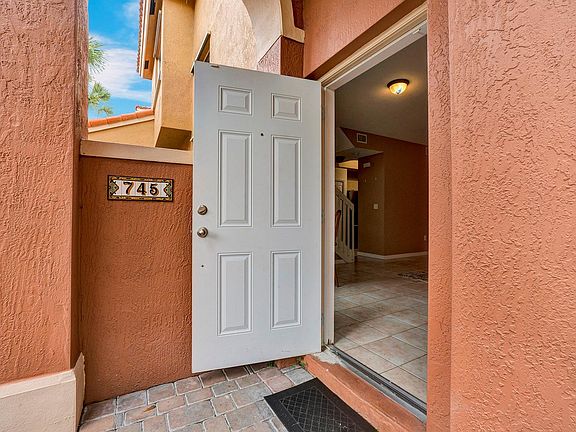 4th image of 745 SW 107th Avenue #2207
