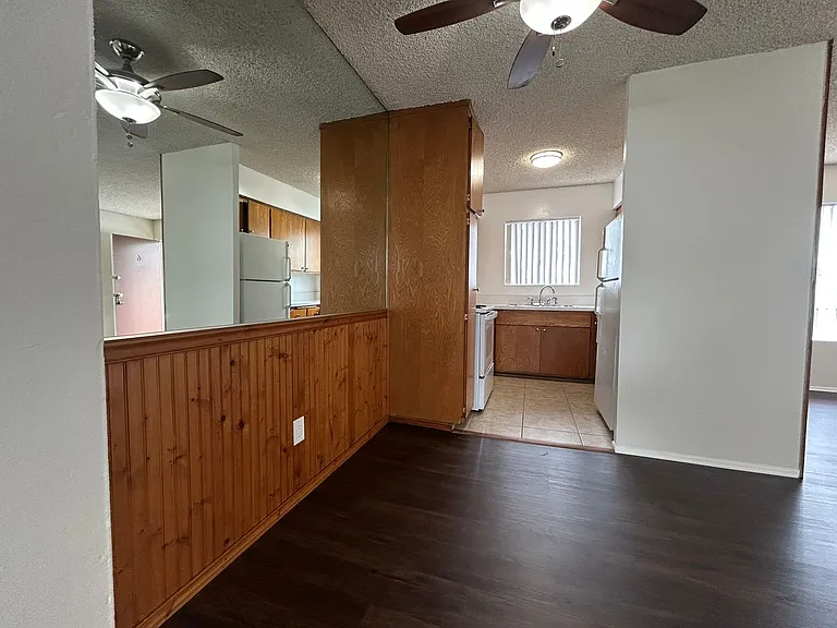 4945 Narragansett Ave — Photo 8