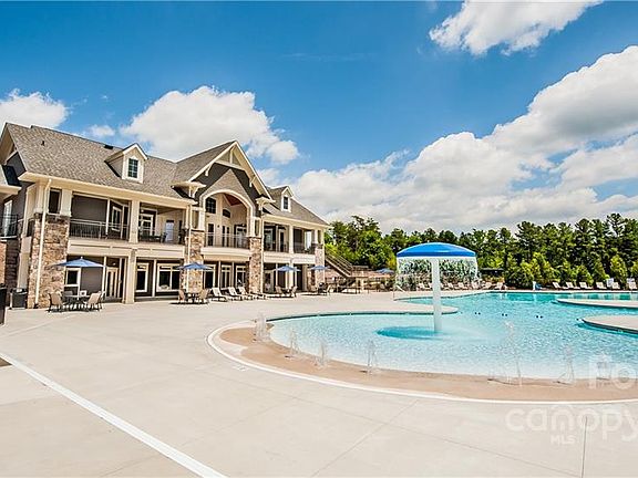 4th image of 17504 Terryglass Lane Pl #8