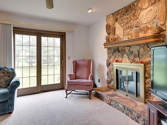 3rd image of 7007 Kingswood Dr