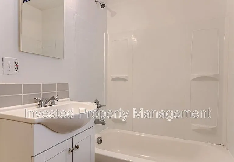 3544 N High St — Photo 10