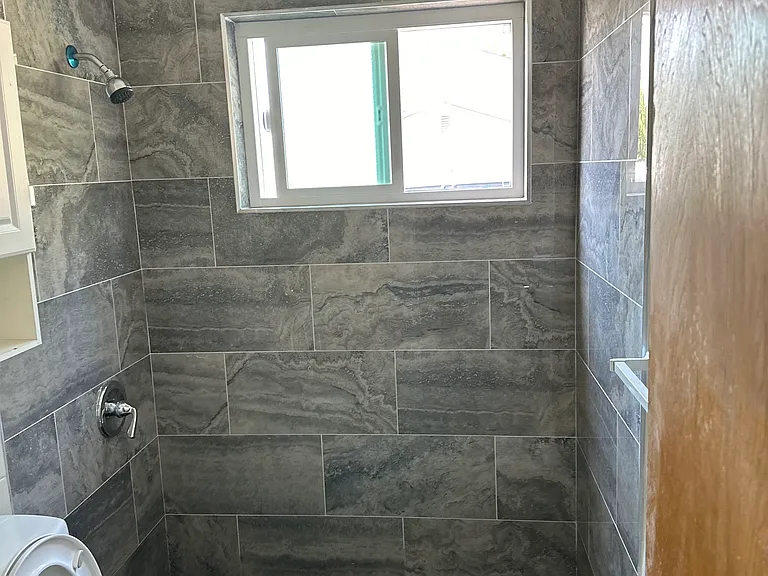 921 E Las Tunas Dr — Photo 16