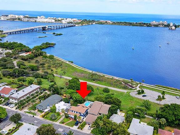 3rd image of 312 S Lakeside Dr