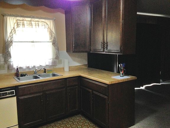3rd image of 11222 Dena Dr