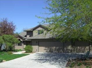 8310 Archer Ln N, Maple Grove, MN 55311