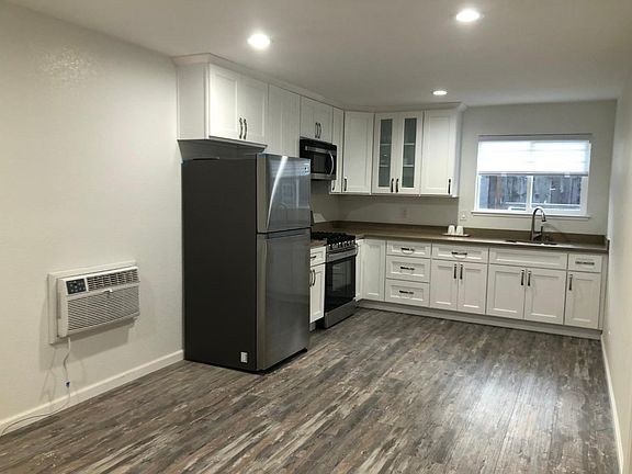 2nd image of 230 S 1st St