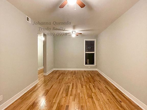 5th image of 627-35 W Oakdale Ave #6351