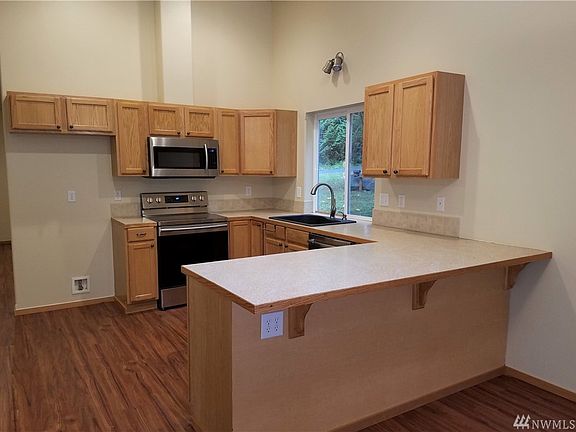 5th image of 200 E Herron Dr