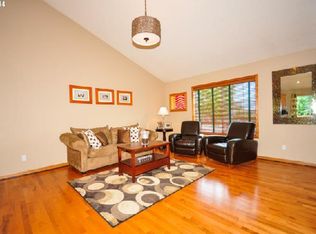 33712 SE Barbara Ct, Scappoose, OR 97056