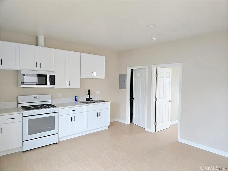 6010 Kansas Ave — Photo 2