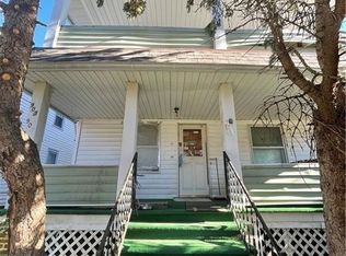 901 Alhambra Rd, Cleveland, OH 44110