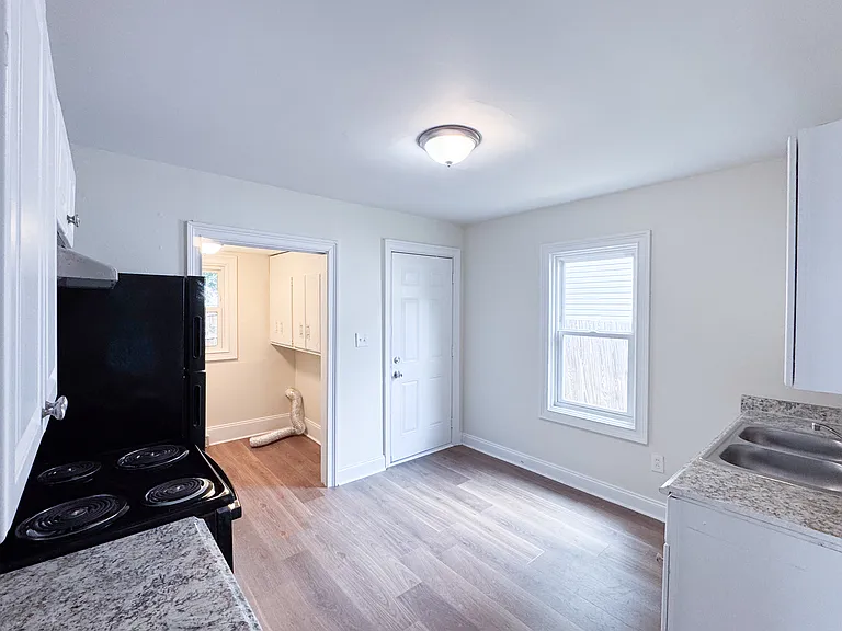 216 Spartanburg St — Photo 3