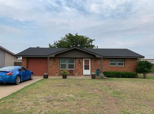 5458 6th Pl, Lubbock, TX 79416