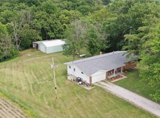 18666 Grange Hall Rd, Brighton, IL 62012