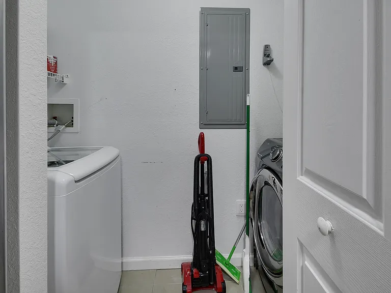 940 Village Trl #8-206 — Photo 6