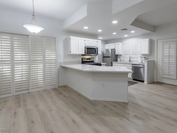 2925 Wigwam Pkwy APT 2012, Henderson, NV 89074