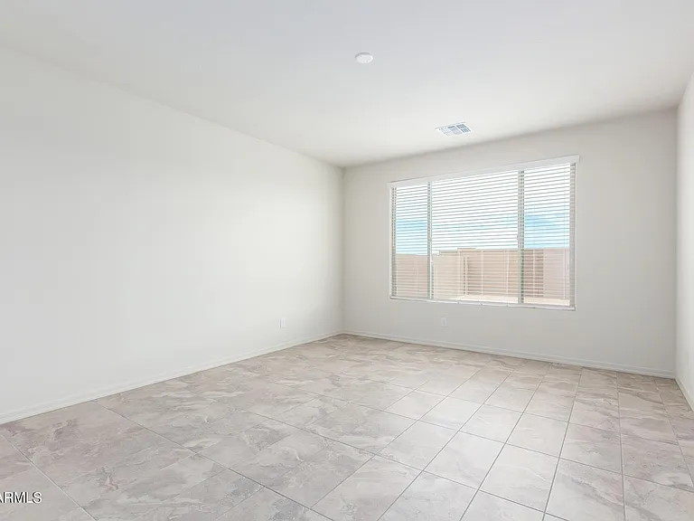 8529 S 67th Dr — Photo 10