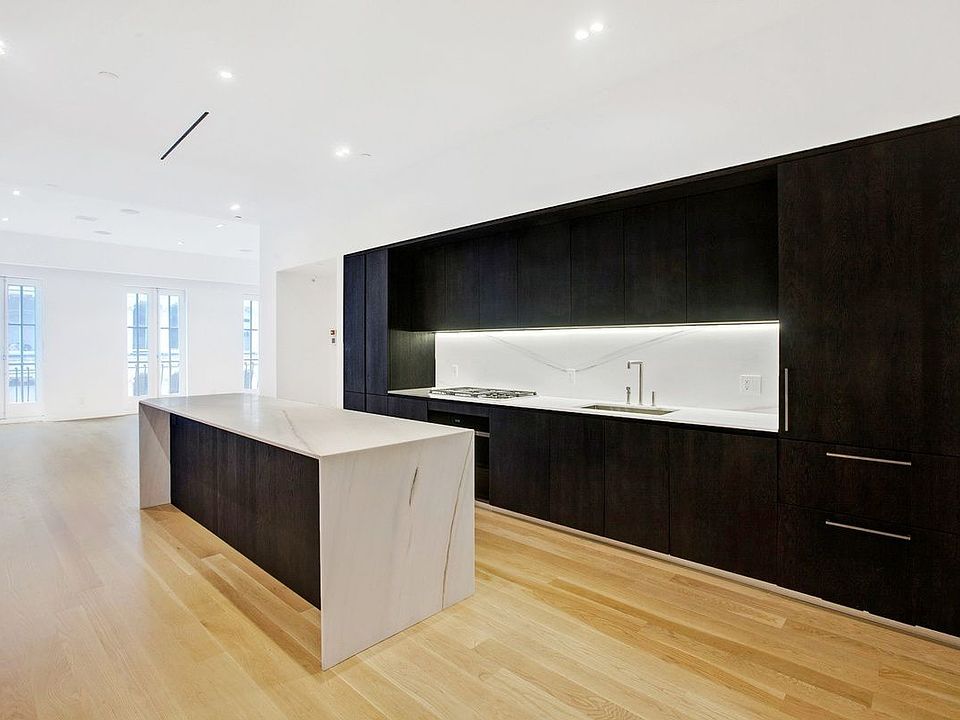 1st image of 6 Bond St APT 4