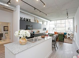 1819 W Division St, Chicago, IL 60622