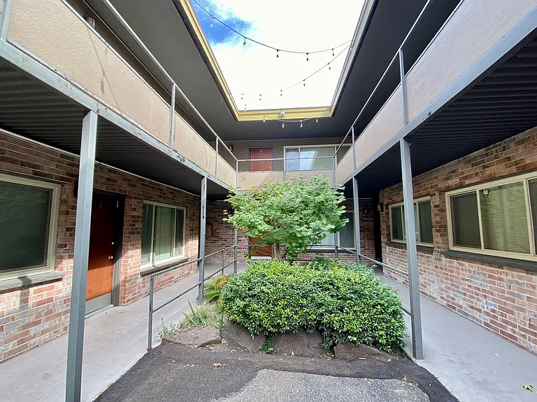 Welcome to Parkwood Apartments! — Photo 24