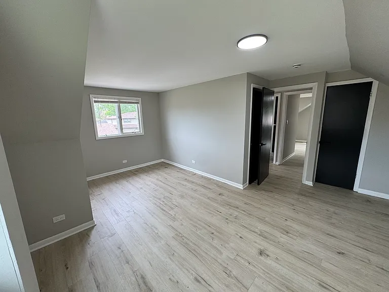 16439 Cottage Grove Ave — Photo 17