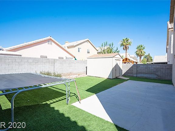 3rd image of 5913 Royal Castle Ln