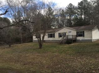 2140 Johnson Ave, Burns, TN 37029