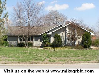 2262 N Longwood Cir, Wichita, KS 67226
