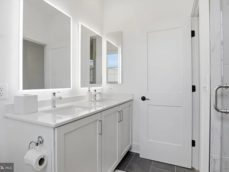 7331 Blade Dr — Photo 30