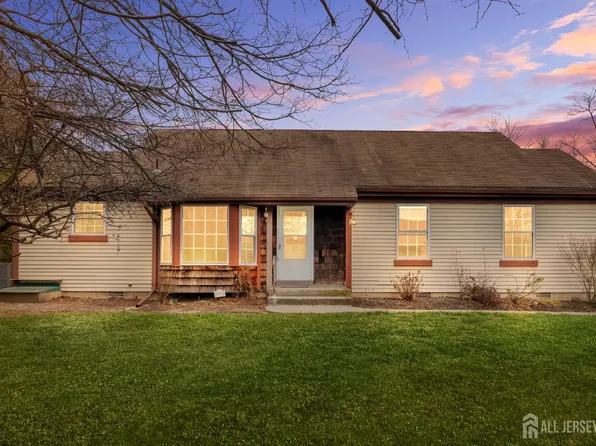 153B Concordia Cir, Monroe Township, NJ 08831