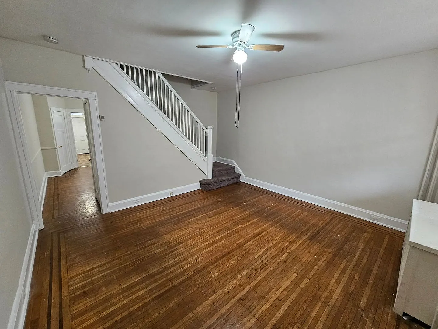 2 Bedroom 1 Bathroom in Belair-Edison — Photo 1